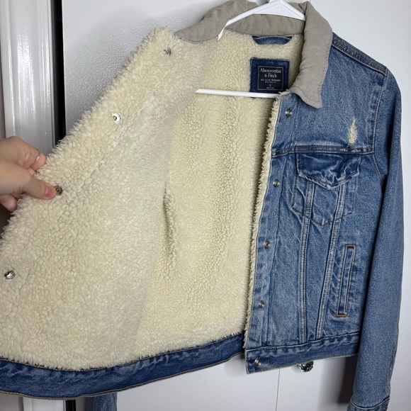 Abercrombie & Fitch Blue Jean Barn Jacket with Fur Collar - Small - Picture 6 of 8